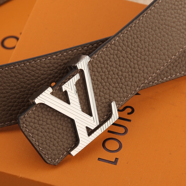 激安ルイヴィトンベルト背面デザイン